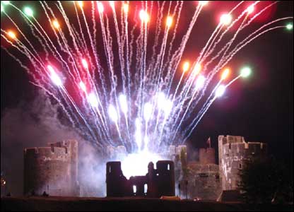 firewors at a castle - Manchester Fireworks